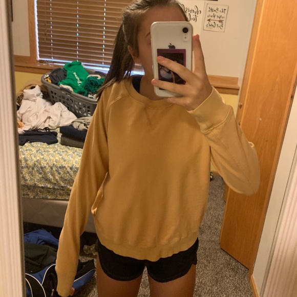 yellow crew neck sweatshirt - Picture 1 of 2